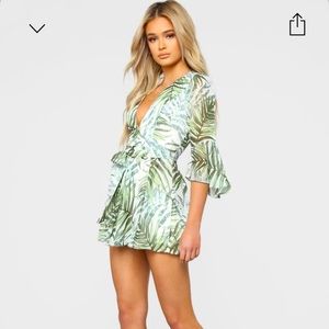 NWOT Fashion Nova Leaf Palm Romper